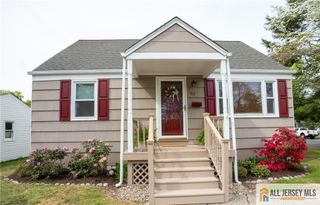 917 Mountain Avenue, Middlesex, NJ 08846