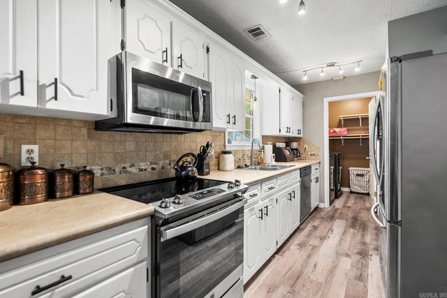 1044 Highland Boulevard, Cabot, AR 72023