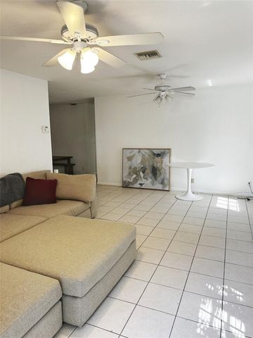 834 NW 3rd Avenue 1-2, Fort Lauderdale, FL 33311