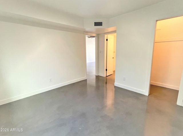8 W Griswold Road, Phoenix, AZ 85021