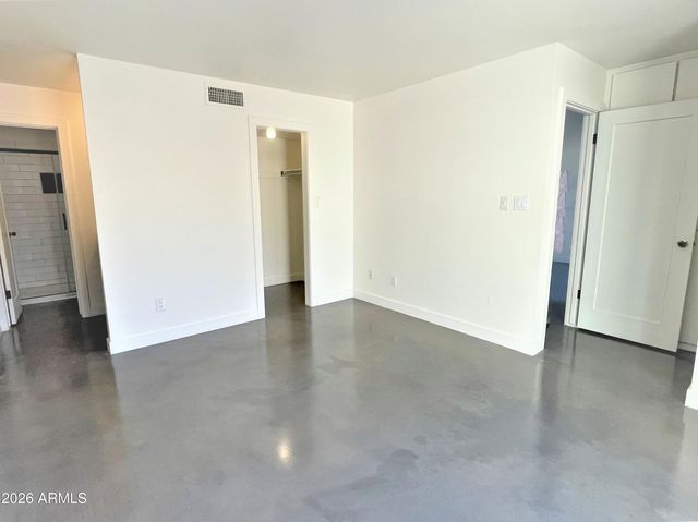 8 W Griswold Road, Phoenix, AZ 85021