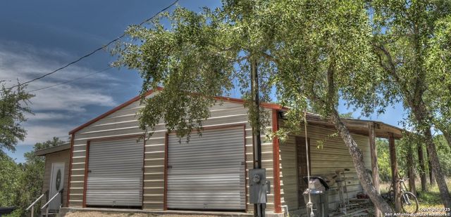 121 David Rankin Rd, Leakey, TX 78873