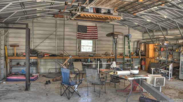 121 David Rankin Rd, Leakey, TX 78873