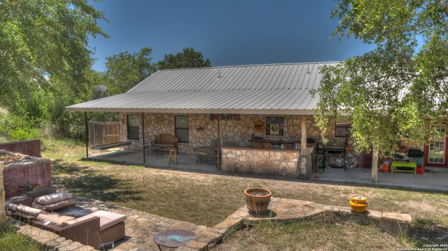 121 David Rankin Rd, Leakey, TX 78873