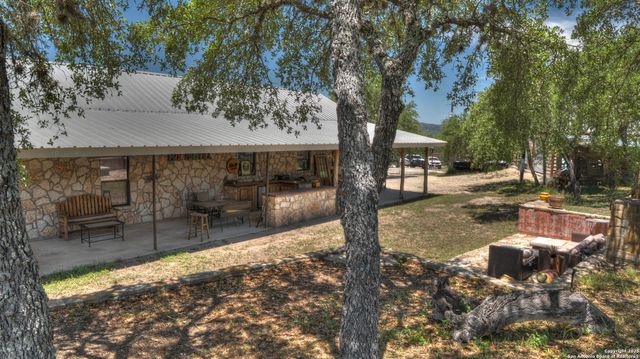 121 David Rankin Rd, Leakey, TX 78873