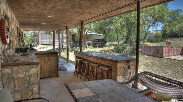 121 David Rankin Rd, Leakey, TX 78873