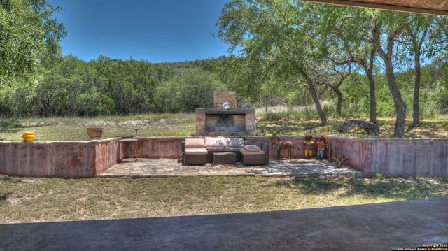 121 David Rankin Rd, Leakey, TX 78873