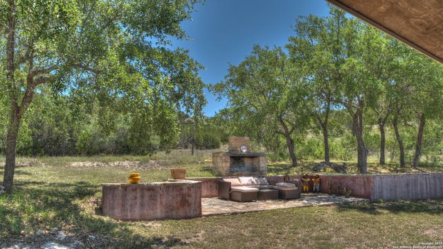 121 David Rankin Rd, Leakey, TX 78873
