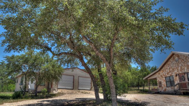 121 David Rankin Rd, Leakey, TX 78873