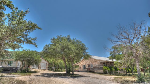121 David Rankin Rd, Leakey, TX 78873