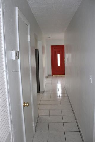 3040 SW 69th Ave, Miami, FL 33155