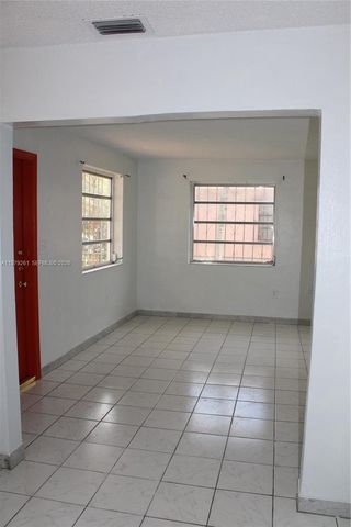 3040 SW 69th Ave, Miami, FL 33155