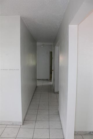 3040 SW 69th Ave, Miami, FL 33155