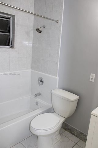 3040 SW 69th Ave, Miami, FL 33155