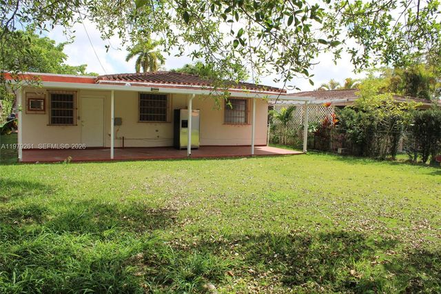 3040 SW 69th Ave, Miami, FL 33155