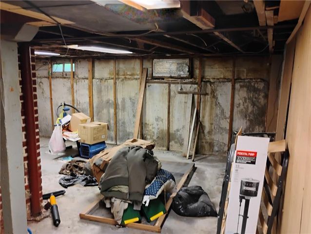 213 E Carlton Street, Pittsburg, KS 66762