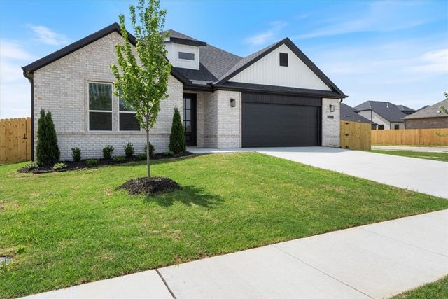 6807 SW Orange Avenue, Bentonville, AR 72713
