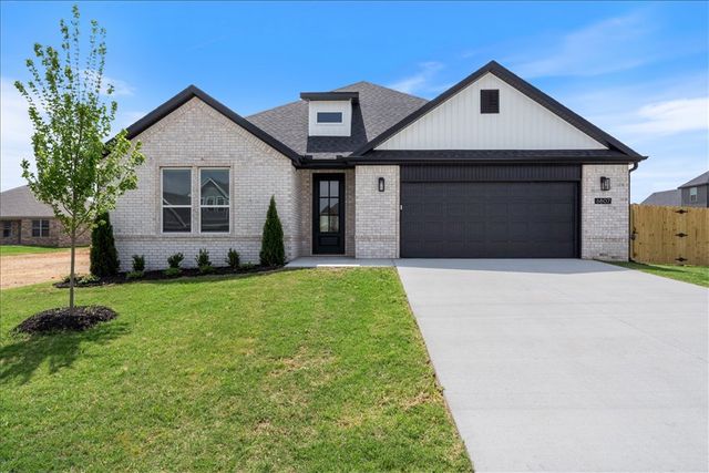 6807 SW Orange Avenue, Bentonville, AR 72713