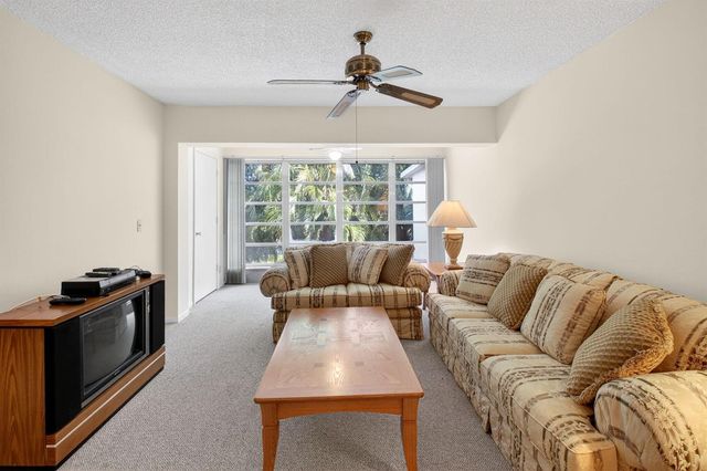 1150 Mahogany Way 203, Delray Beach, FL 33445