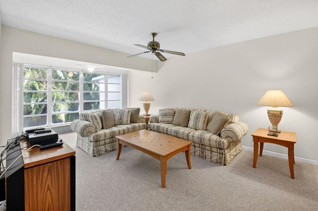 1150 Mahogany Way 203, Delray Beach, FL 33445