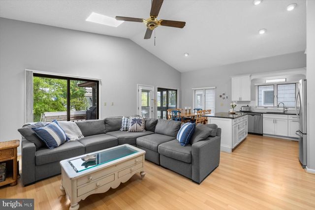 206 WELLINGTON PKWY, Bethany Beach, DE 19930
