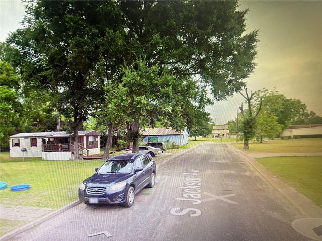 220 S Jackson Avenue, Livingston, TX 77351