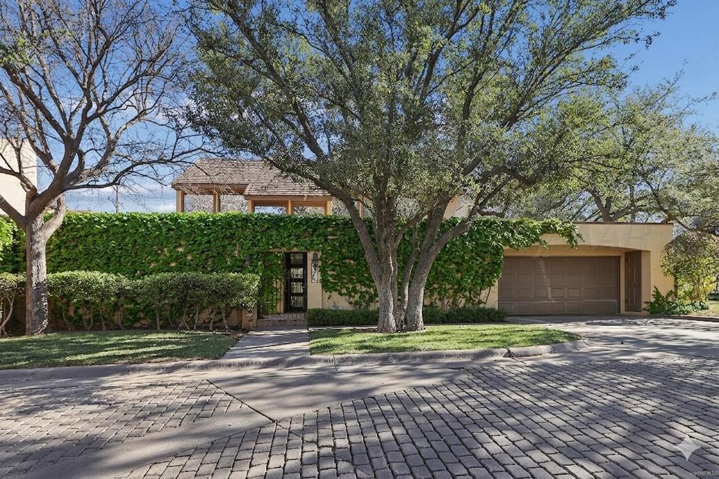 2 WOODSTONE Street, Amarillo, TX 79106