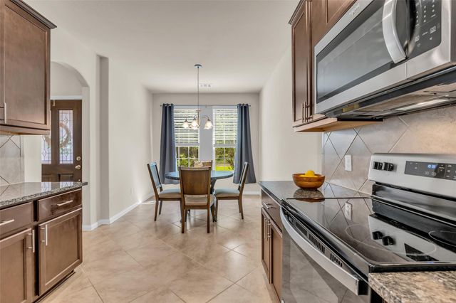 2923 Whitman Drive, Montgomery, TX 77356