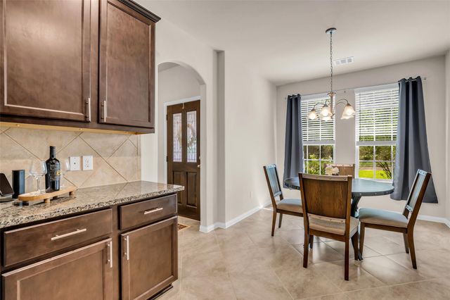 2923 Whitman Drive, Montgomery, TX 77356