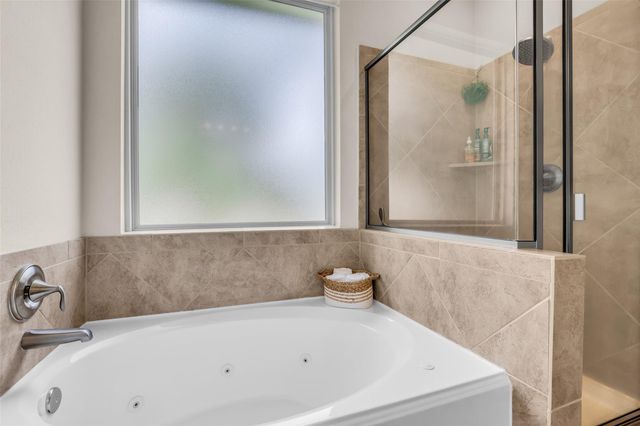 2923 Whitman Drive, Montgomery, TX 77356