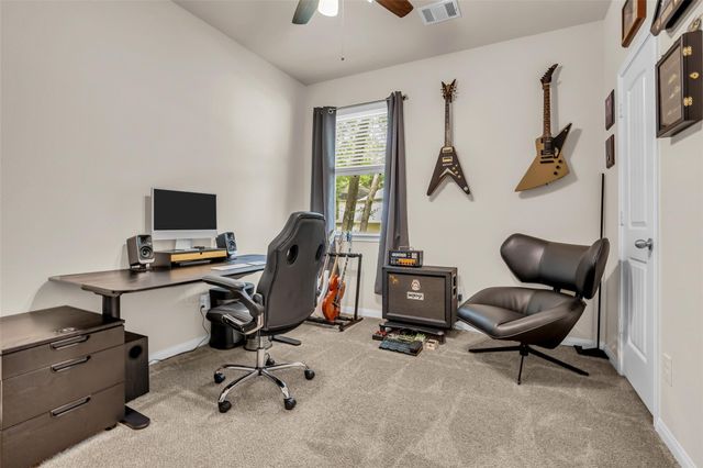 2923 Whitman Drive, Montgomery, TX 77356