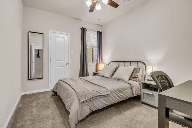 2923 Whitman Drive, Montgomery, TX 77356