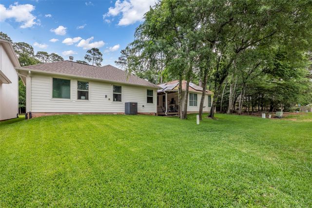 2923 Whitman Drive, Montgomery, TX 77356