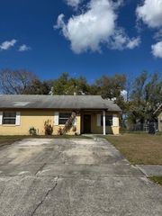 9843 RIVER PINES COURT, Orlando, FL 32825