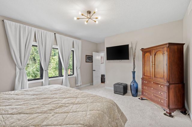 702 Eastland Avenue SE, New Prague, MN 56071