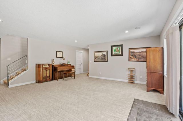702 Eastland Avenue SE, New Prague, MN 56071