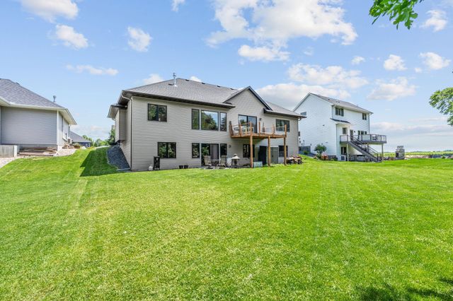 702 Eastland Avenue SE, New Prague, MN 56071