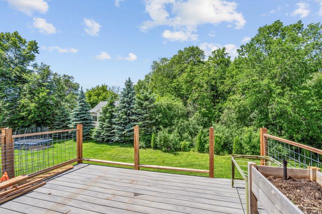 702 Eastland Avenue SE, New Prague, MN 56071