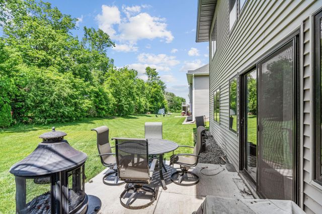 702 Eastland Avenue SE, New Prague, MN 56071