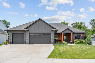 702 Eastland Avenue SE, New Prague, MN 56071