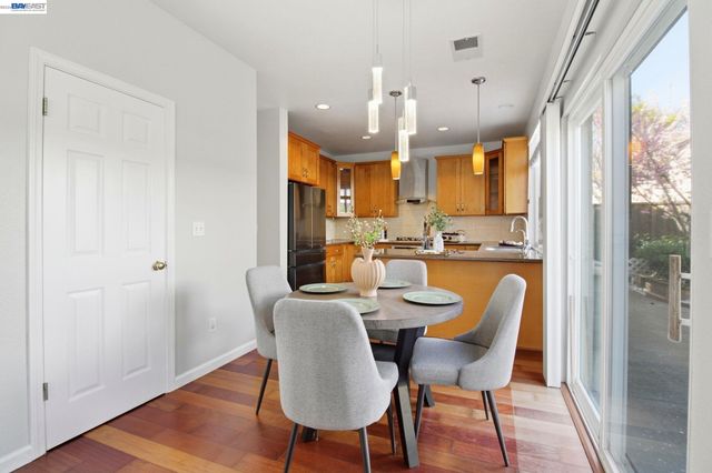 672 Greylyn Dr, San Ramon, CA 94583