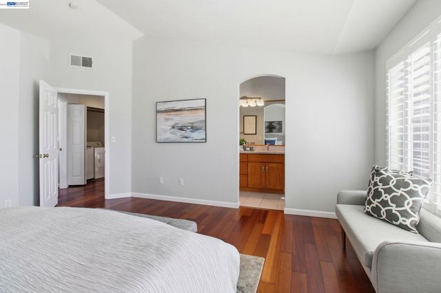 672 Greylyn Dr, San Ramon, CA 94583