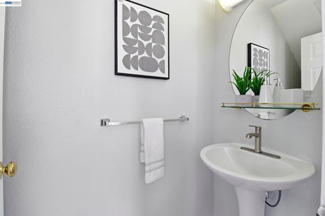 672 Greylyn Dr, San Ramon, CA 94583