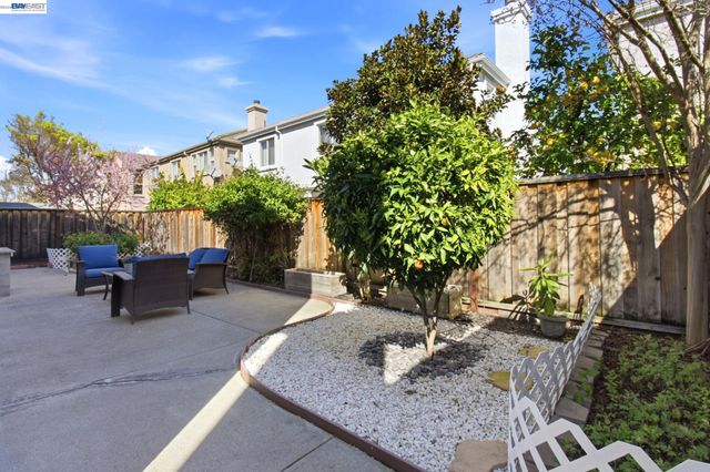 672 Greylyn Dr, San Ramon, CA 94583