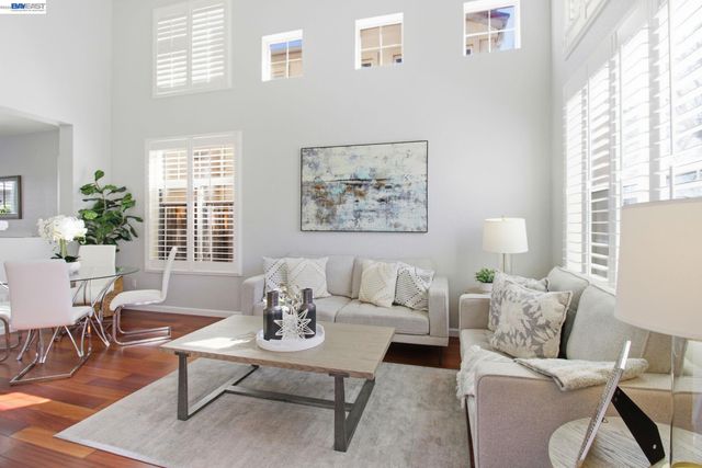 672 Greylyn Dr, San Ramon, CA 94583