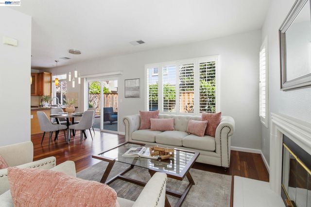 672 Greylyn Dr, San Ramon, CA 94583