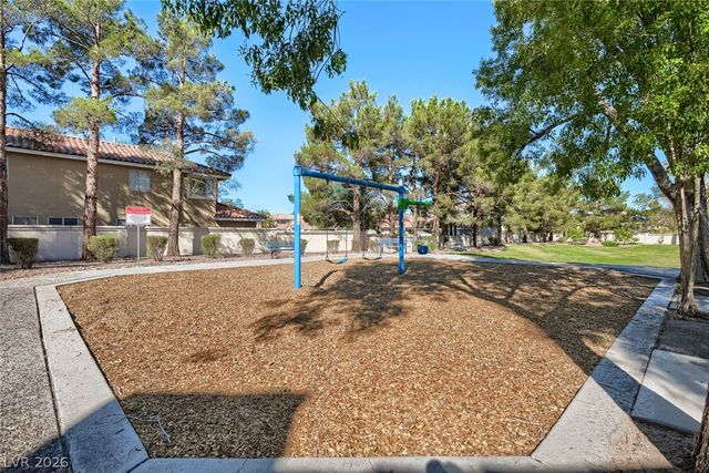 1851 Hillpointe Road 2424, Henderson, NV 89074