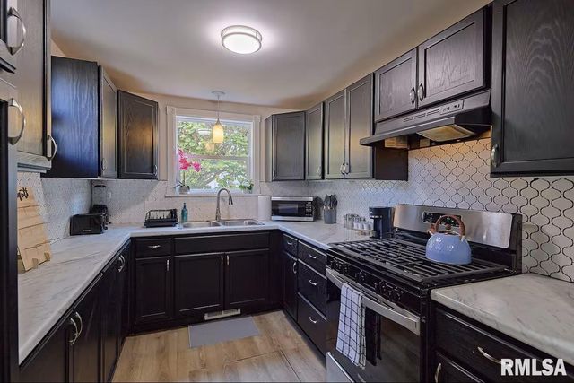 504 N 4TH Street, Dunlap, IL 61525