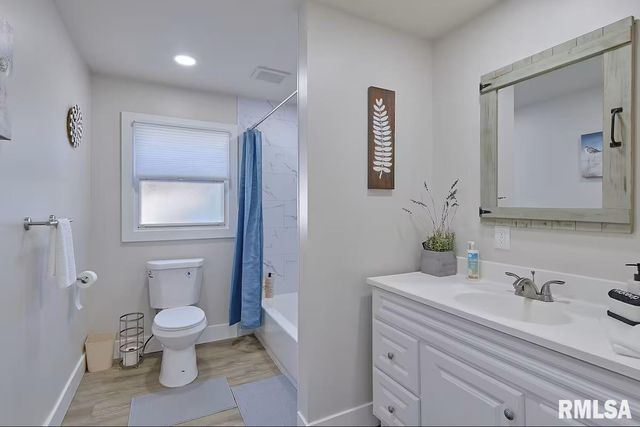 504 N 4TH Street, Dunlap, IL 61525