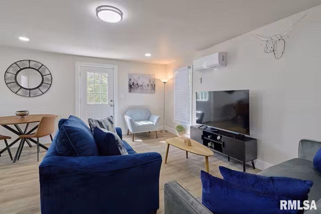 504 N 4TH Street, Dunlap, IL 61525